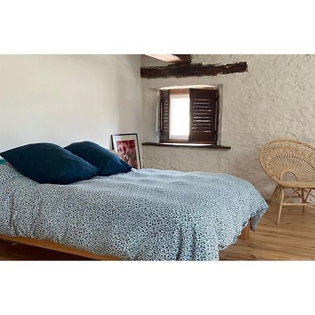 Chambre Triple Deluxe - Gite De La Louve Fougax-et-Barrineuf Zewnętrze zdjęcie